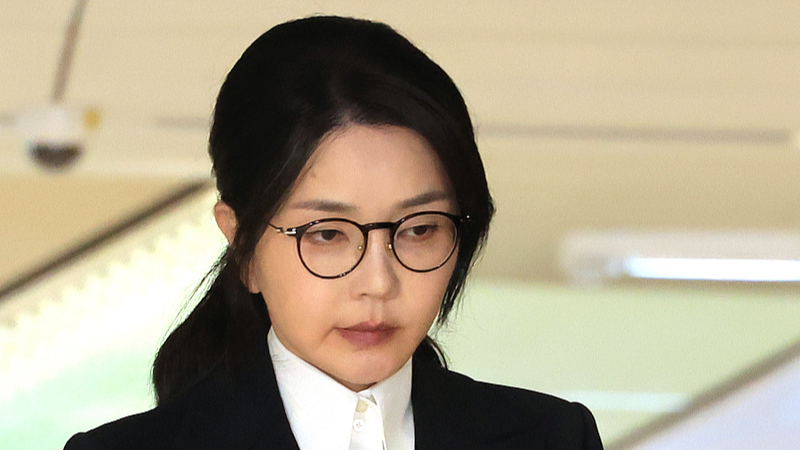 韩国前总统夫人金建希被拘留后第五次出席特检组传唤调查