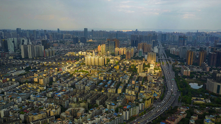 就下雪了？多股冷空气活跃来袭 秋与夏的初次交锋要开始了