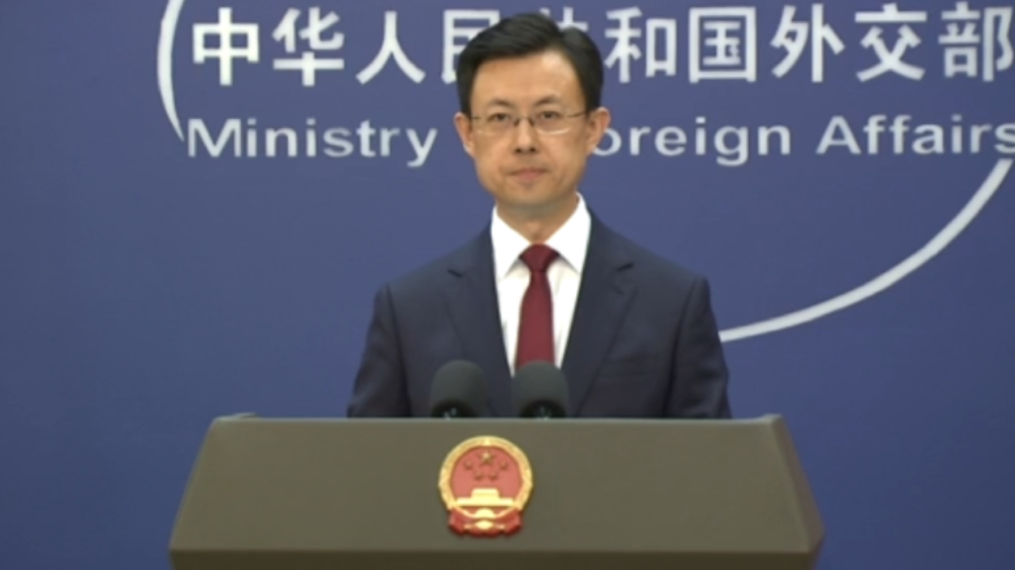 外交部：对俄罗斯持普通护照人员试行免签政策