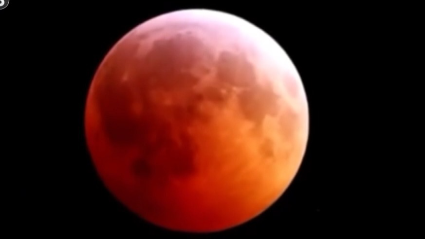 月全食来了 今夜别忘抬头望望天