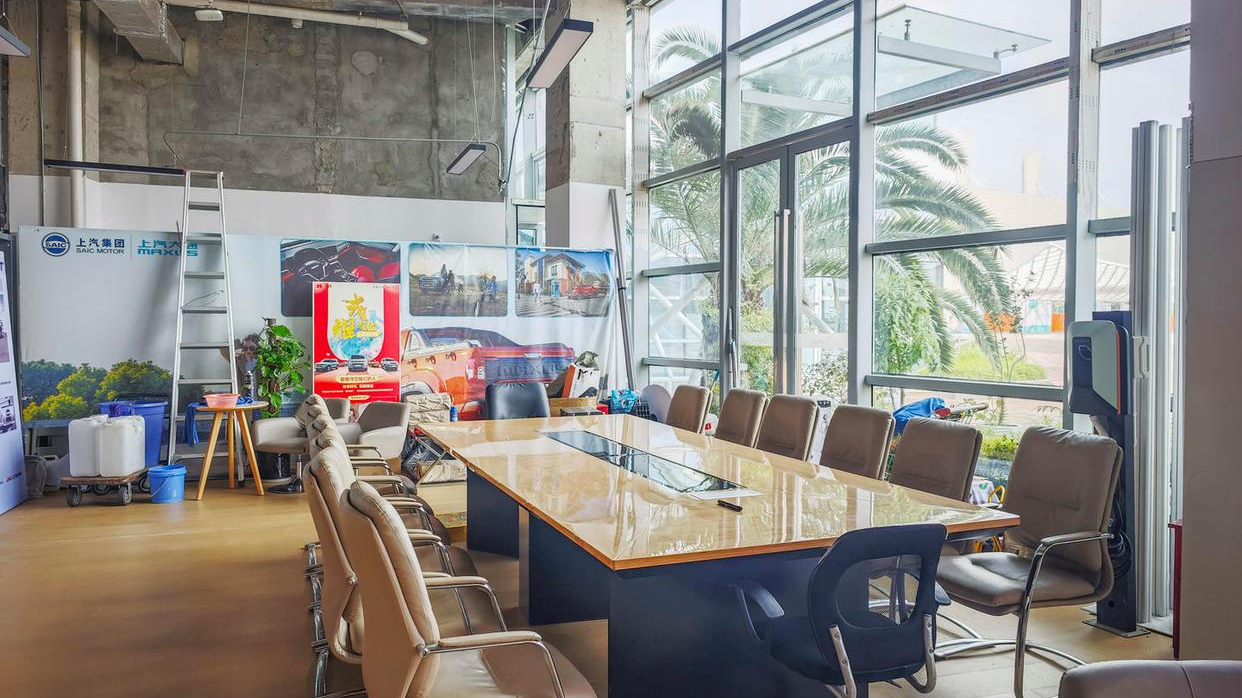 拥有上百个影视场景、将搭建综合性服务平台…西南最大短剧基地一期月底完工