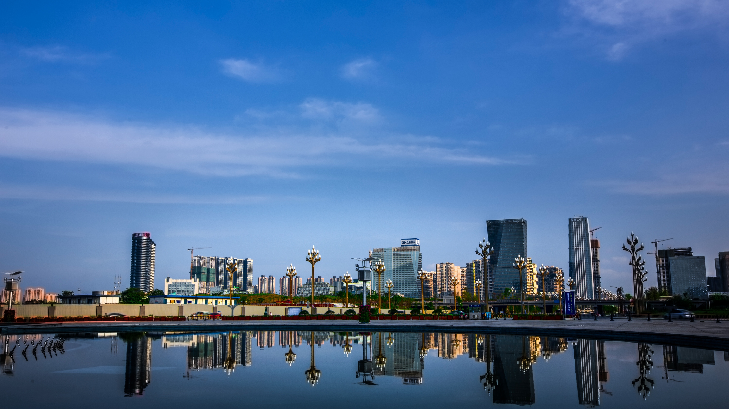 国家统计局：8月份居民消费价格同比下降0.4%，环比持平