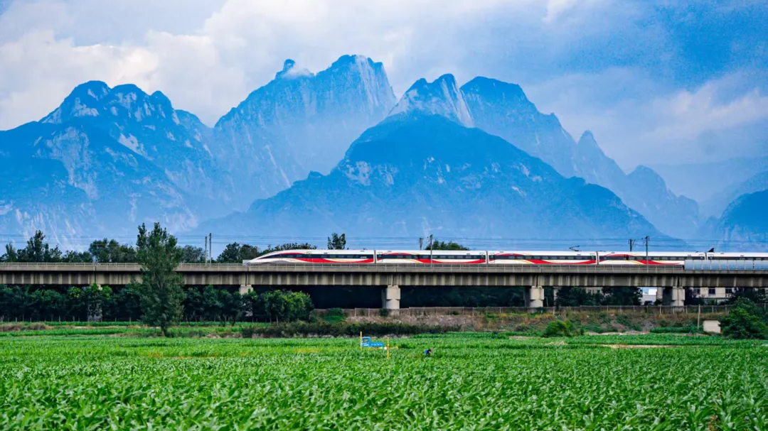 国庆中秋假期火车票今起发售，17日开售十一当天票