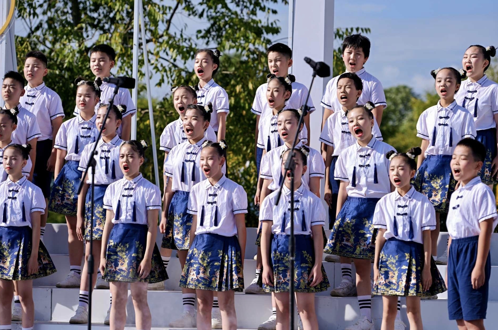 4支队伍晋级！他们“在希望的田野上”唱出乡村魅力