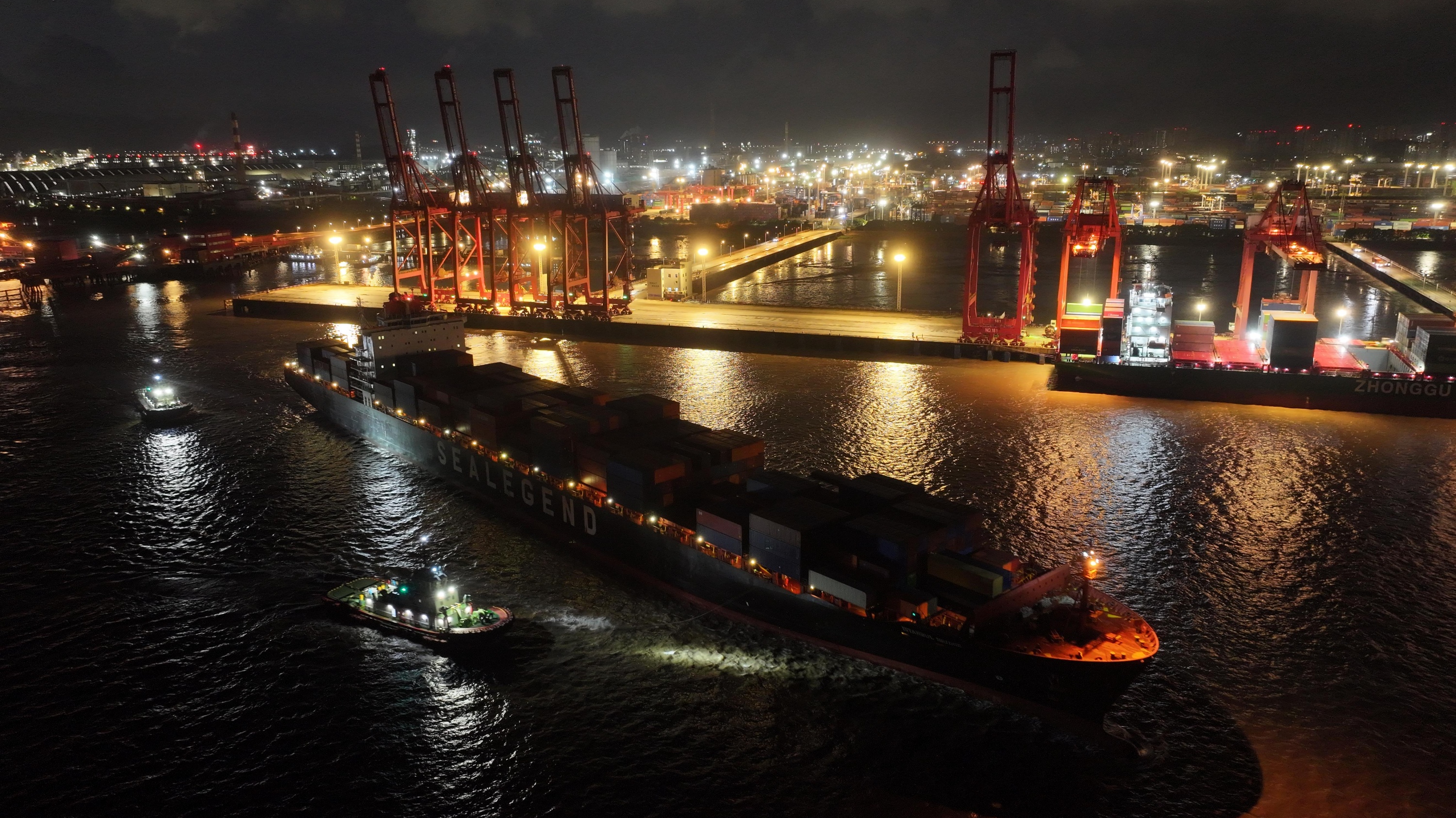 18天直达欧洲！全球首条中欧北极集装箱快航正式通航