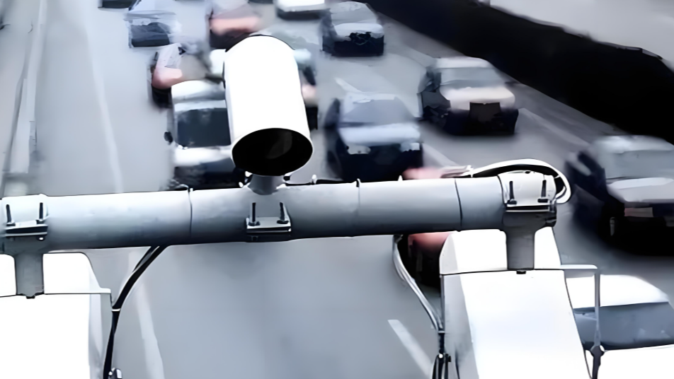 成都即日起启动一批电子警察抓拍设备，具体路段点位→