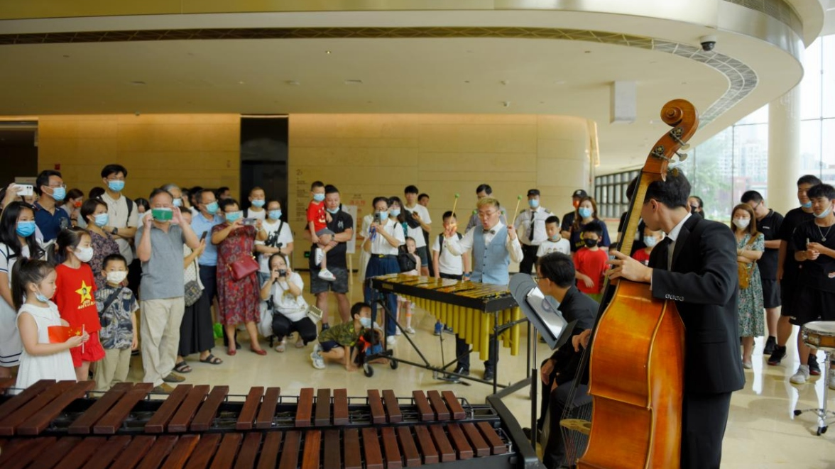 成都城市音乐厅国庆开放日：艺术走出剧场，融入城市日常