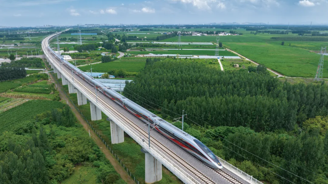 创历史新高！中秋国庆假期累计跨区域人员流动量预计24.32亿人次