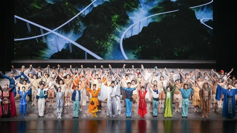 中国艺术节在蓉开幕 《蜀道》作为开幕剧目亮相