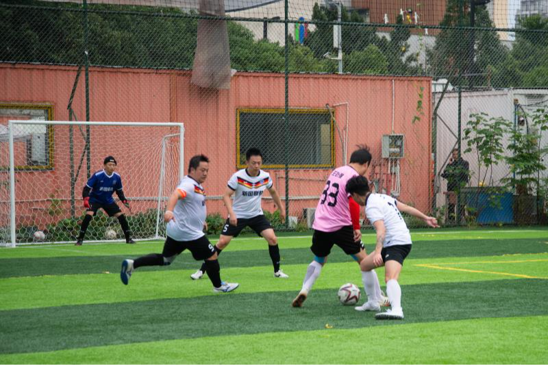 成都广电第四届足球联赛收官，公共影视少儿联队勇夺桂冠