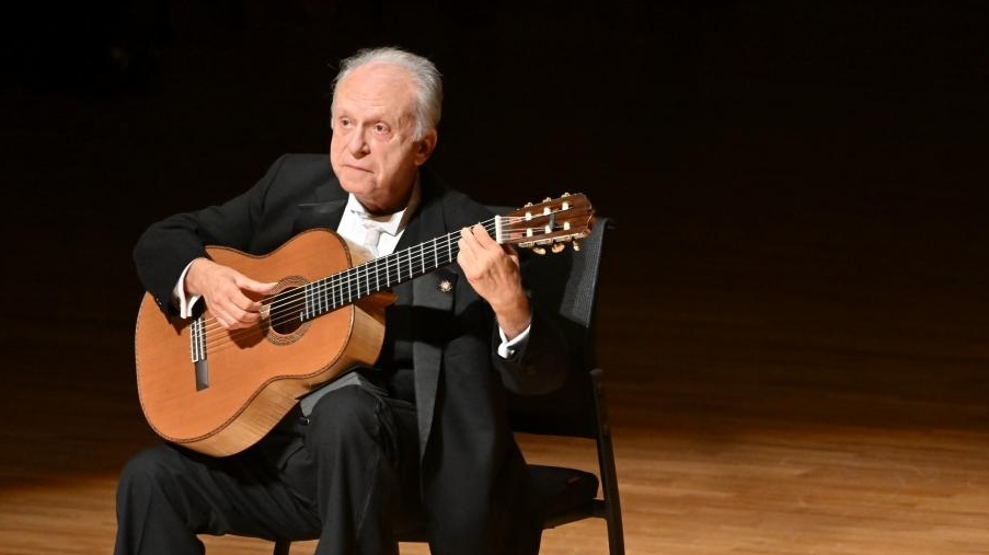 票房告急 舞台加座 佩佩·罗梅罗昨日成都站人气爆棚