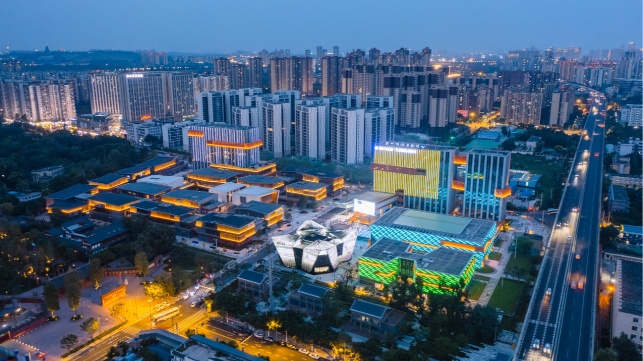 秋假带火“轻旅行”！成都上榜秋假热门目的地，出行热度持续攀升