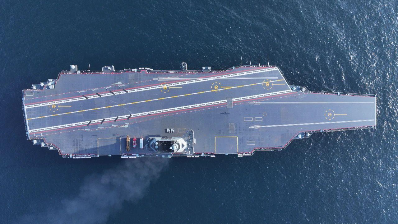 视频丨福建舰入列！回顾国之重器的震撼时刻