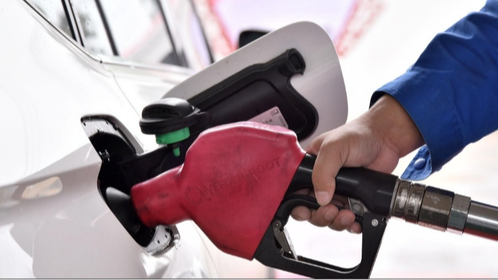 今晚24时油价上调！加满一箱油多花5元