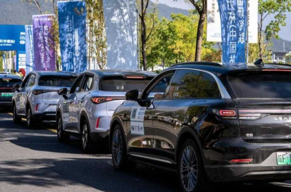 10月我国新能源汽车销量首次超总销量的50%