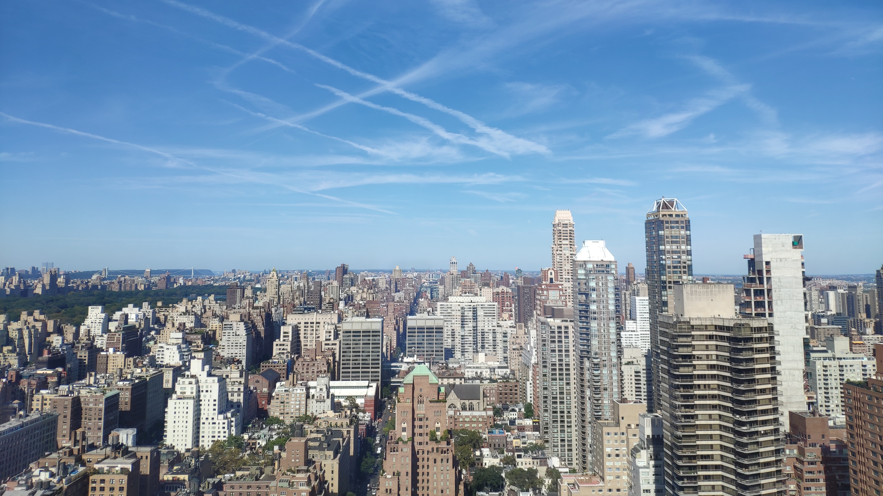 美众议院通过临时拨款法案 距结束政府“停摆”只差一步