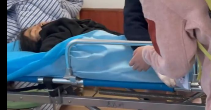 荒野求生唯一女选手“冷美人”退赛：被紧急送医后诊断为营养不良