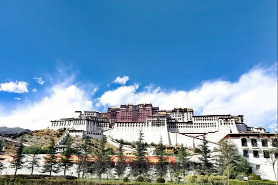 布达拉宫发布公告：周一闭馆！