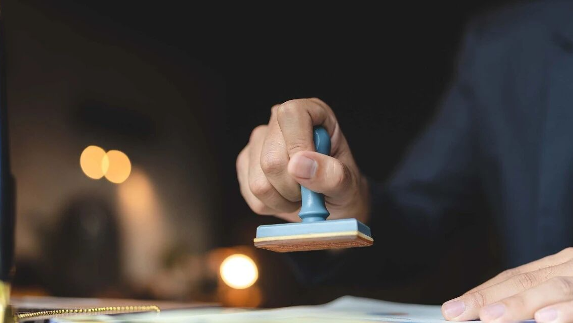 40余家网店售卖二手军用物资被查 国安机关披露案件详情