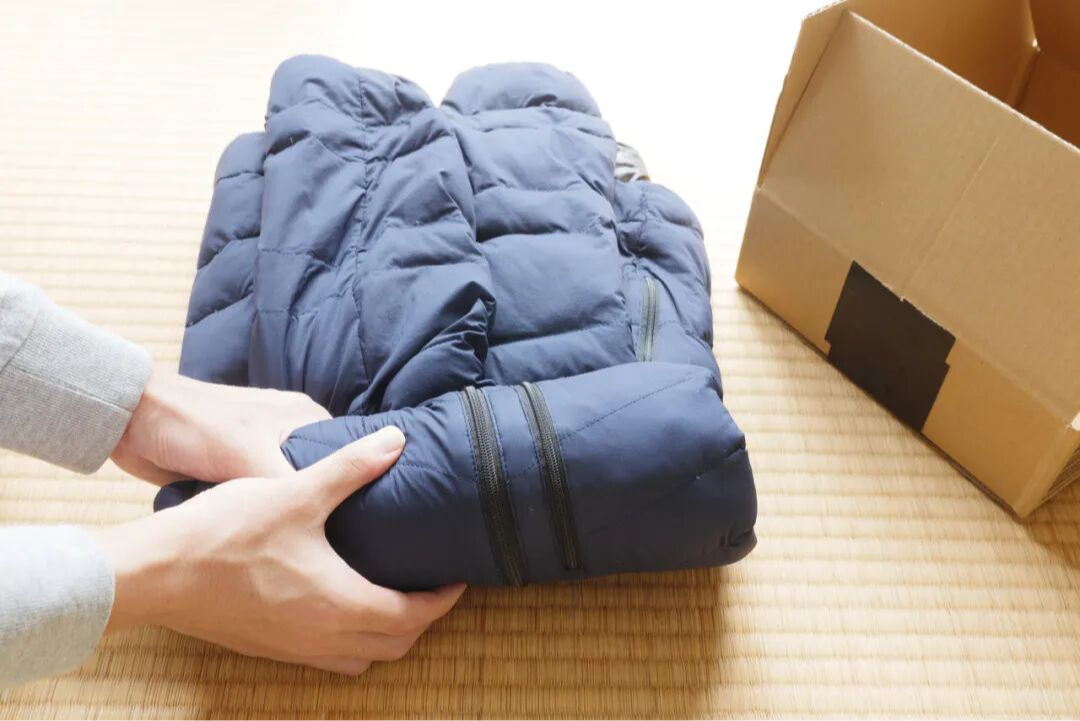 买了没几年的羽绒服，怎么就不保暖了？原来很多人做错了这2点