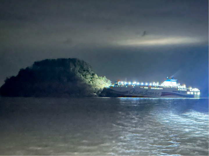 韩国搁浅客轮全员获救