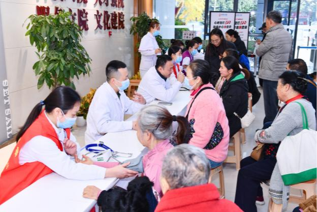 心梗拨打120，胸痛中心快救命！都江堰2025“心梗救治日”主题活动举行