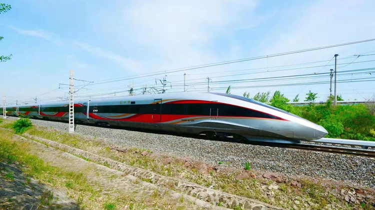 成都铁路加开热门方向列车，还有球迷专列！