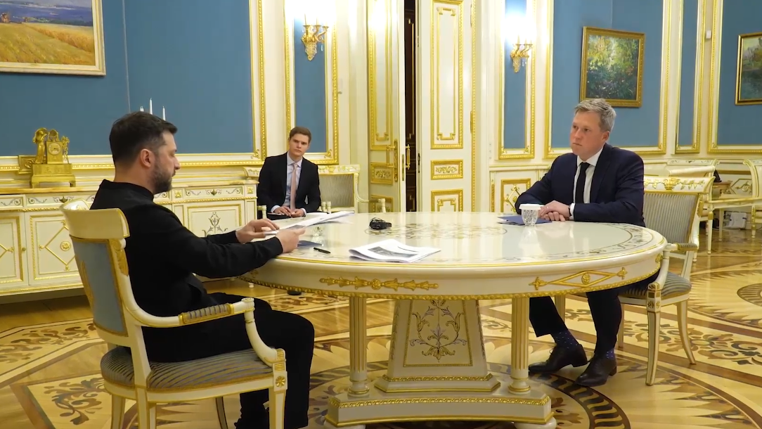 乌克兰总统会见美国陆军部长 讨论和平方案