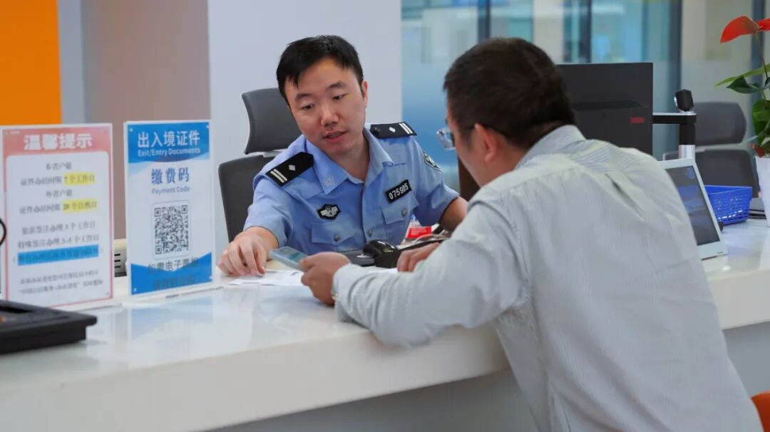 省时、省力、省心！成都高新公安“四办”服务显成效