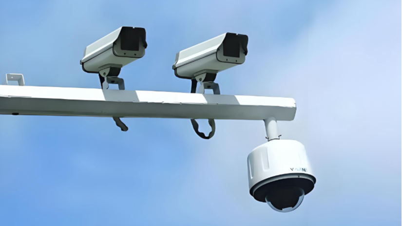 即日起，成都这些路段启用一批电子警察抓拍设备