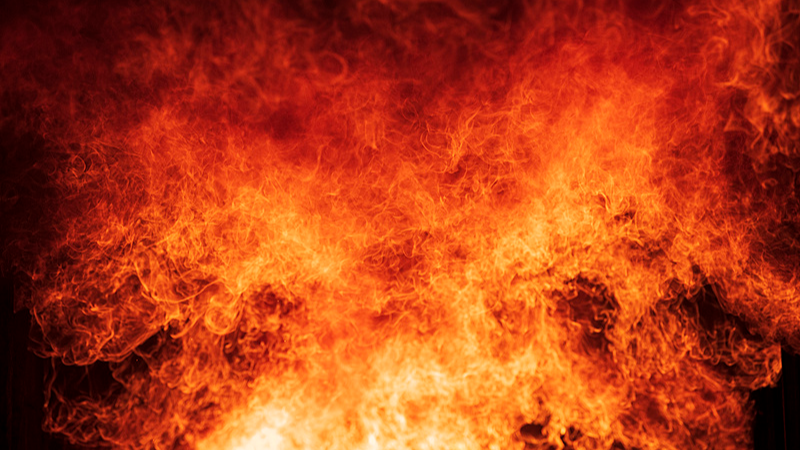 视频丨高层起火应该往哪儿跑？记住这些危急时刻能救命