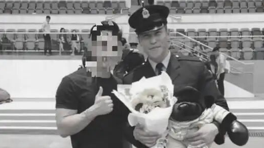 37岁消防员何伟豪香港大火中殉职，女友泣诉“好想再牵你的手”，市民留言感激