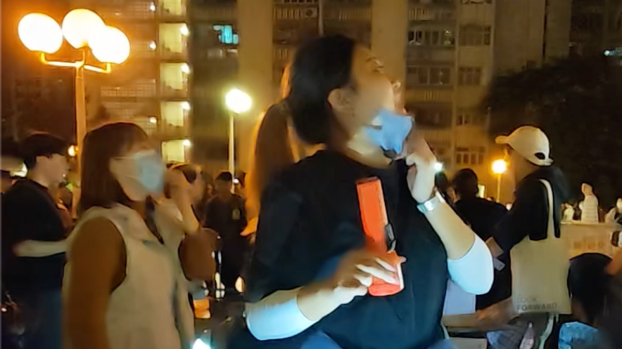 视频｜一声“消防需要水”大家都出发了 义工迅速响应送水到援助点