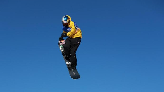 苏翊鸣、葛春宇包揽大跳台世界杯冠亚军