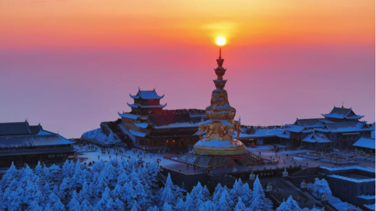 峨眉山A“一字”涨停！个人股东持500股可免峨眉山景区、索道门票