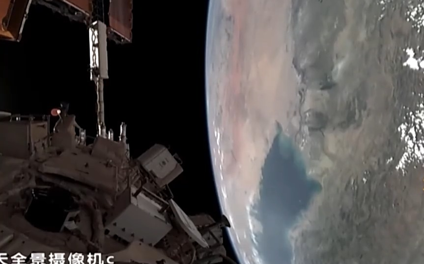 飞船舷窗突现裂纹 应急20天 中国航天第一次应急发射的背后故事