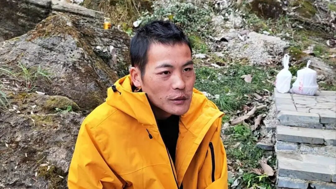 组委会通报“‘刀疤哥’因肠胃不适主动退赛” 张家界“荒野求生”决赛剩余10人