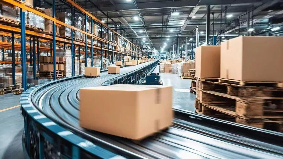 涉密文件伪装商业合同、追踪器藏行李箱把手……警惕间谍用快递“暗度陈仓”