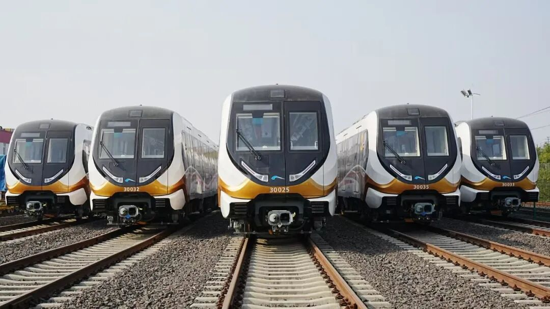 13号线一期、30号线一期今日双线齐发！“成都造”列车飞驰的背后