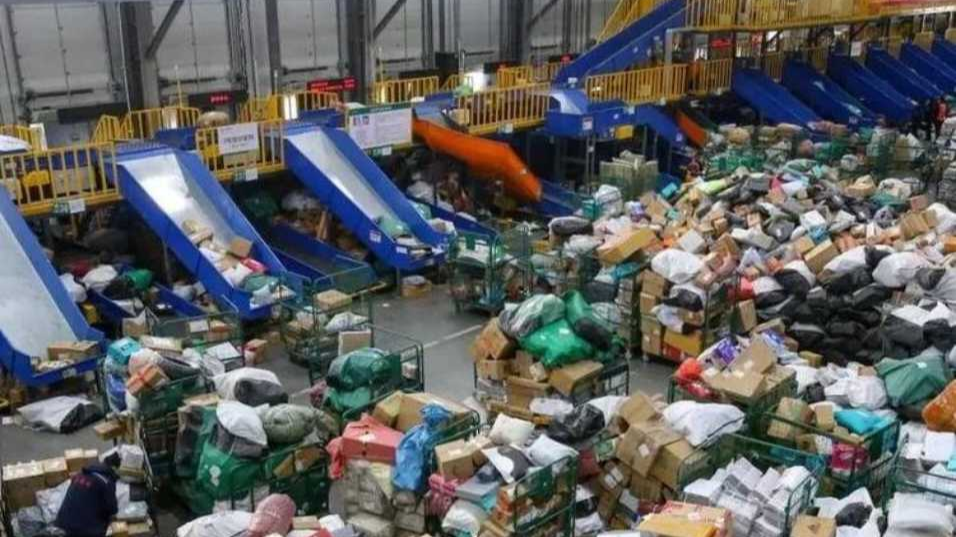 前11个月我国邮政行业寄递业务量完成1967.5亿件