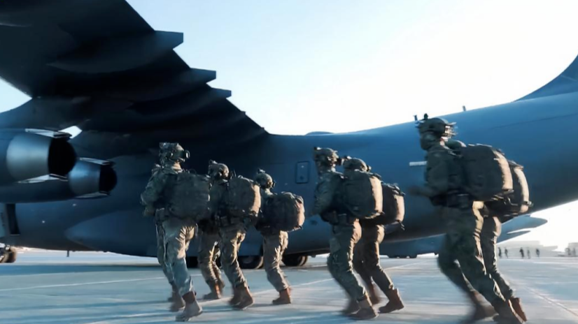 狙击枪、无人机、巡飞弹、机器狼，解放军反恐装备有多强？