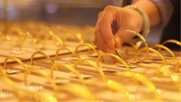 金饰克价首破1400元