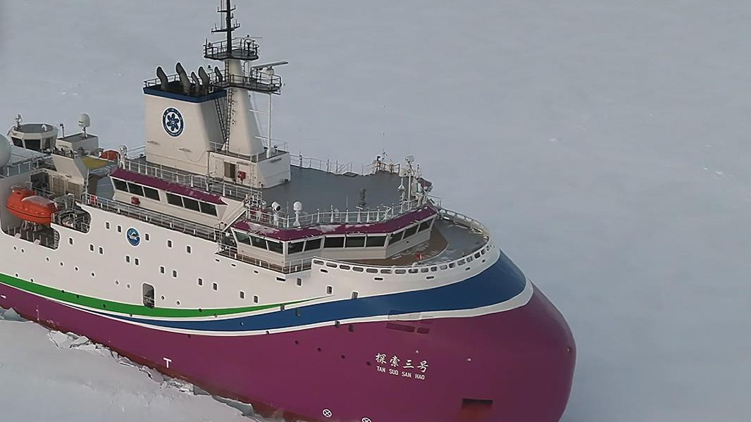 硬核实力拉满 我国三大深海载人潜水器2025年突破不断