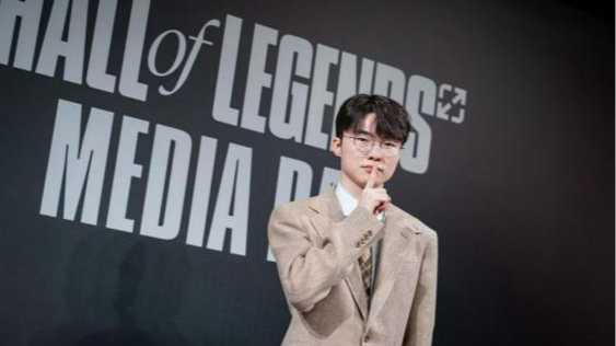 当传奇选手遇上电竞之都！Faker跨年夜空降成都 邀您共赴高燃之约