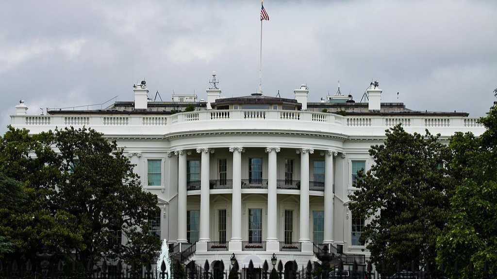 美国新一轮限制外国公民入境措施生效