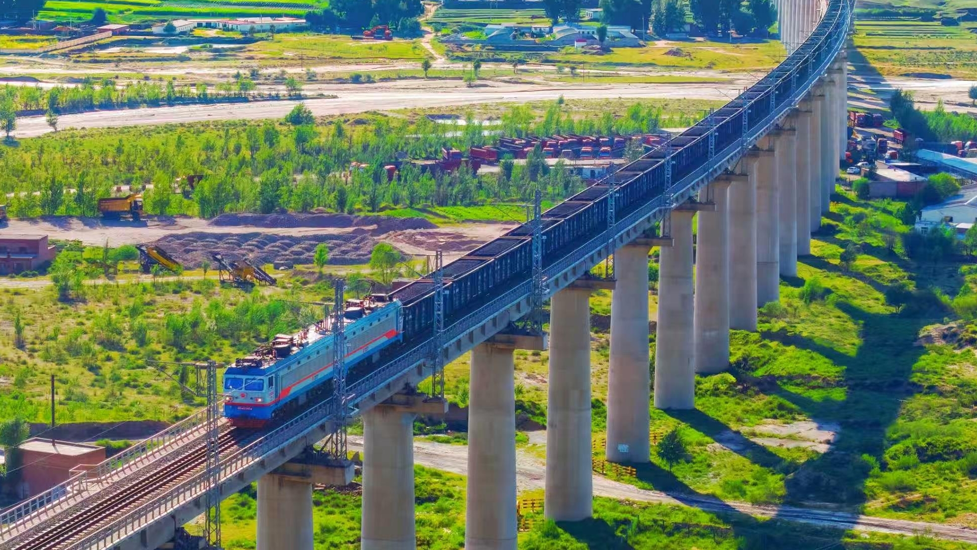 世界首次3.5万吨群组列车试验成功 新列车带来哪些能力提升？