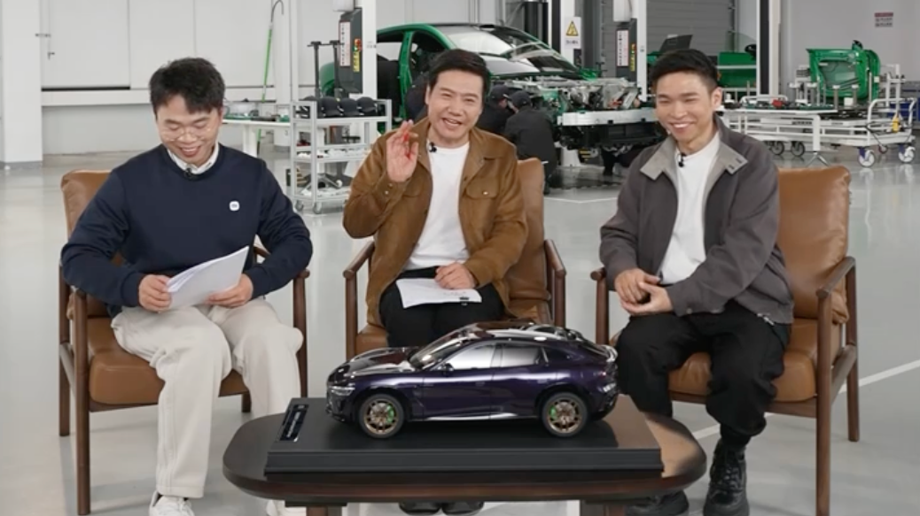 雷军新年首播拆解小米YU7，回应“绿化带战神”“小字营销”等多个质疑