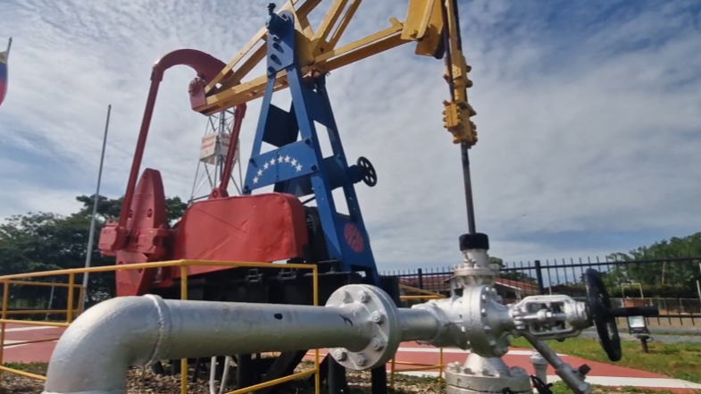 特朗普称委内瑞拉将向美国移交3000万至5000万桶石油