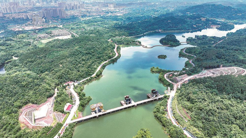 成渝牵手6年，交通、产业、民生等领域合作持续深化，今年推进60项双核合作项目事项