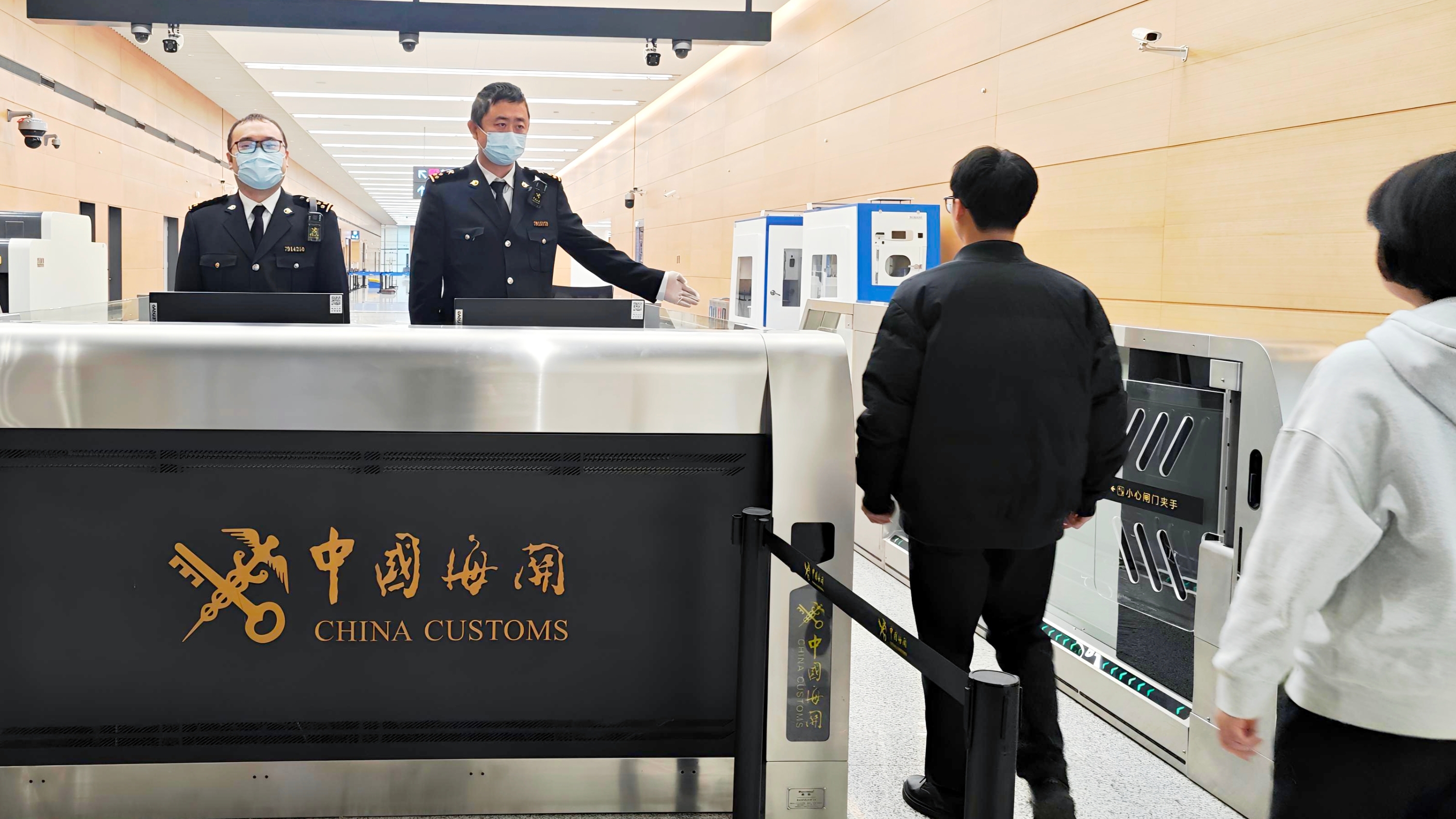 成都天府国际机场通程航班数量翻倍 国际中转枢纽能级再提升